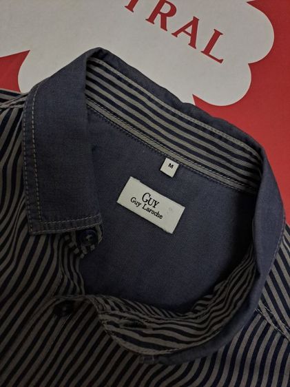 เสื้อเชิ้ตแขนยาวลายริ้วสีเทา-กรม แบรนด์ Guy Laroche‼️ รูปที่ 2
