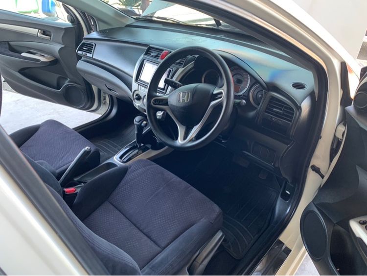 Honda City 2010 1.5 Sv i-VTEC Sedan เบนซิน ไม่ติดแก๊ส เกียร์อัตโนมัติ ขาว รูปที่ 4