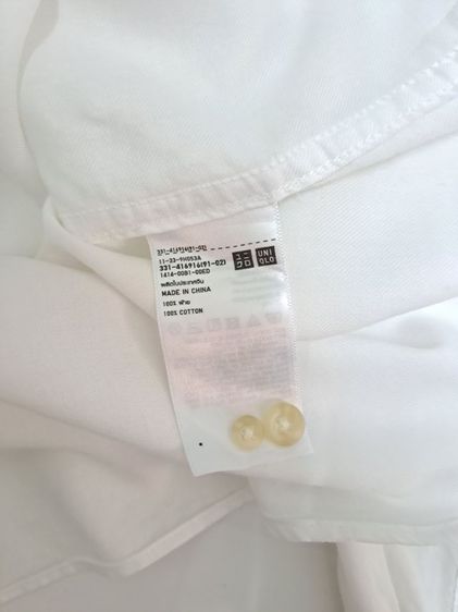 เสื้อคอจีนแขนยาวสีขาว แบรนด์ Uniqlo‼️  รูปที่ 3
