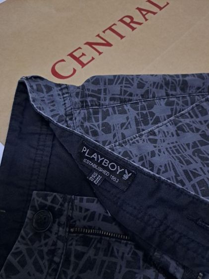 กางเกงขาสั้นสีเทา-ดำ ผ้า Cotton ลายกราฟฟิค แบรนด์ Playboy‼️ รูปที่ 3