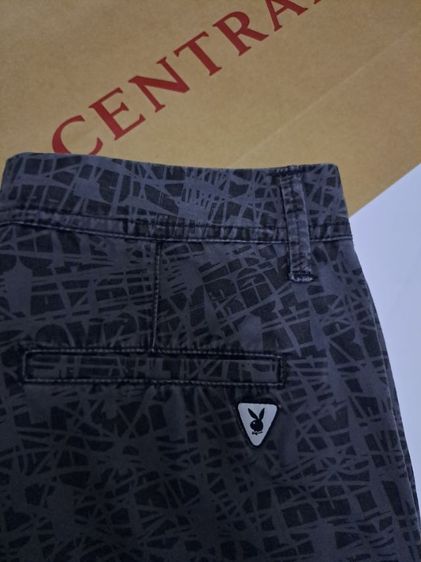 กางเกงขาสั้นสีเทา-ดำ ผ้า Cotton ลายกราฟฟิค แบรนด์ Playboy‼️ รูปที่ 4