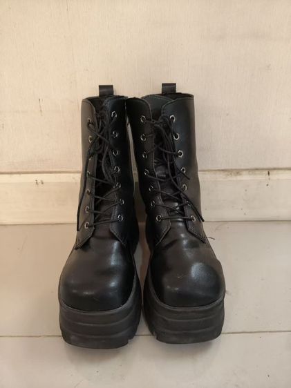 รองเท้าบูทหนังสีดำ มือสอง รูปที่ 2