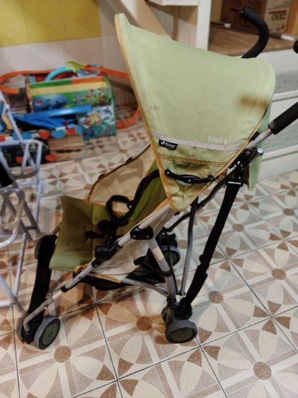 รถเข็นเด็ก เก้าอี้เสริม โต๊ะอาหาร บูสเตอร์ เสื้อคาดเอว  รูปที่ 11