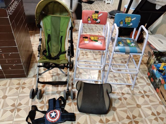 รถเข็นเด็ก เก้าอี้เสริม โต๊ะอาหาร บูสเตอร์ เสื้อคาดเอว  รูปที่ 17
