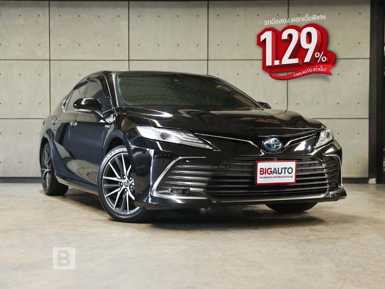 รถ Toyota Camry 2.5 HEV Premium Luxury สี ดำ