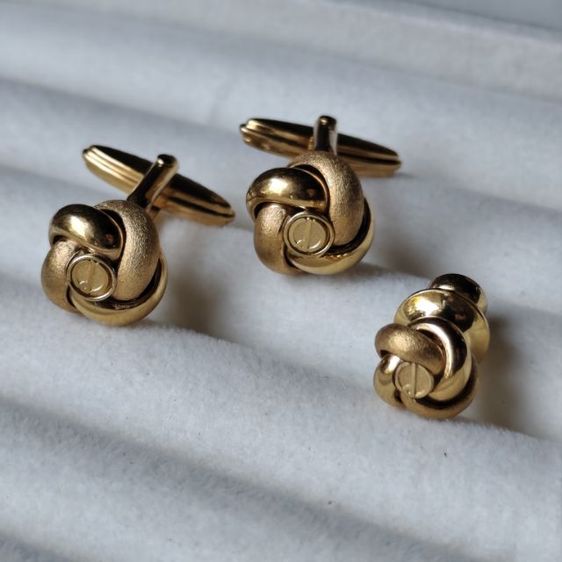 อื่นๆ เครื่องประดับบนร่างกาย 🔖ชุดคัพลิงก์ dunhill มีตอกโค้ด ของจริงสีทองสดสวยมาก งานจากต่างประเทศ