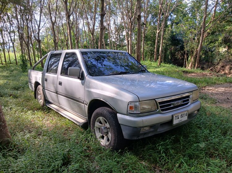 รถ Isuzu Cab 4 รุ่นย่อยอื่นๆ สี เทา