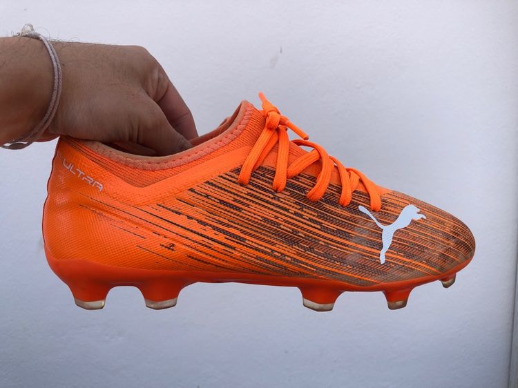 รองเท้าฟุตบอล 