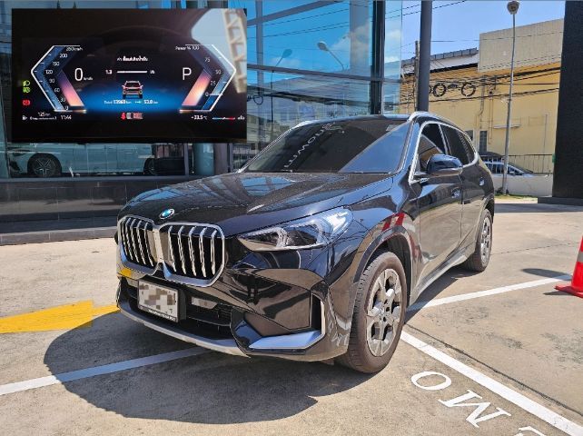 รถ BMW X1 2.0 sDrive20i M Sport สี ดำ