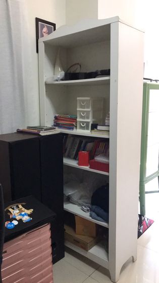 ตู้หนังสือสีขาว(มือสอง)