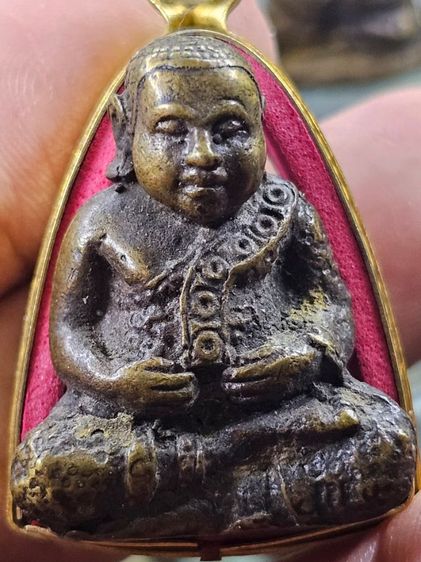 พระสังกัจจายน์ หลวงพ่อเงิน พิมพ์ทรงเครื่อง พิมพ์ใหญ่ เนื้อทองผสม สวยๆครับ กรุวัดเขาพระใต้ อ.ทับคล้อ จ.พิจิตร