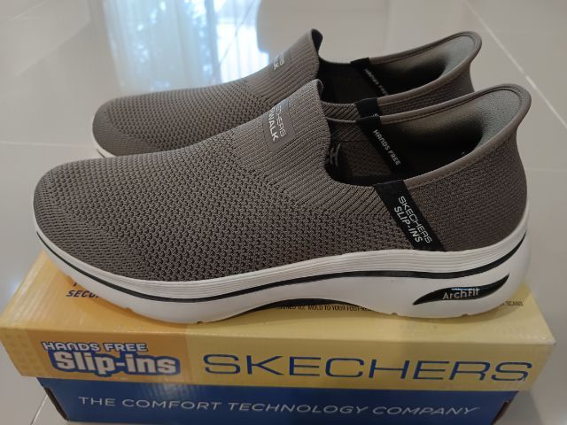 น้ำตาล รองเท้าผู้ชาย skechers ของแท้มือ 1