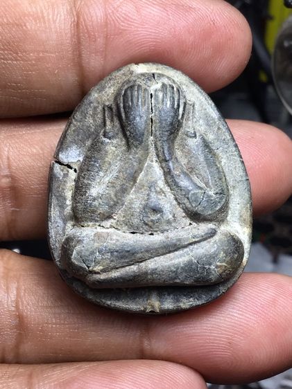 พระปิดตาหลวงปู่โต๊ะ เนื้อผงใบลาน