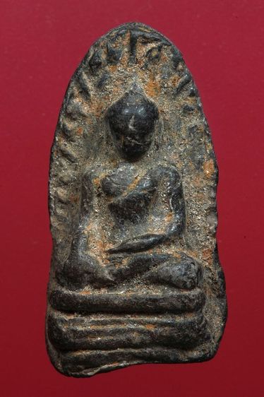 พระรอดลำพูนสวยๆค่ะเก่าค่ะ