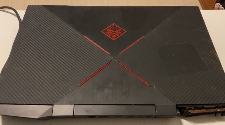 ไม่ใช่ HP Omen 15 Laptop