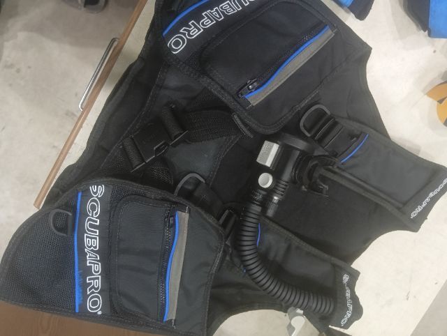 อุปกรณ์ดำน้ำscuba รูปที่ 4