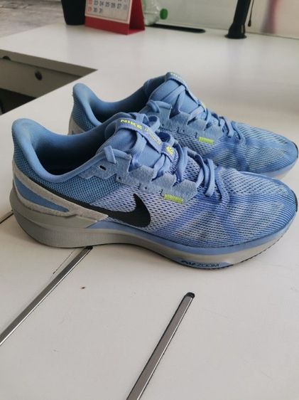 NIKE Structure 25 รองเท้าวิ่งขนาด​ 8.5(42)แท้ใช้งานมาไม่นานขาย700บาทรวมส่งEMsให้ด้วย(ตำหนิ​เชือกด้านซ้ายโดนน้ำยา ไฮเตอร์นิดหนึ่งตามรูป)