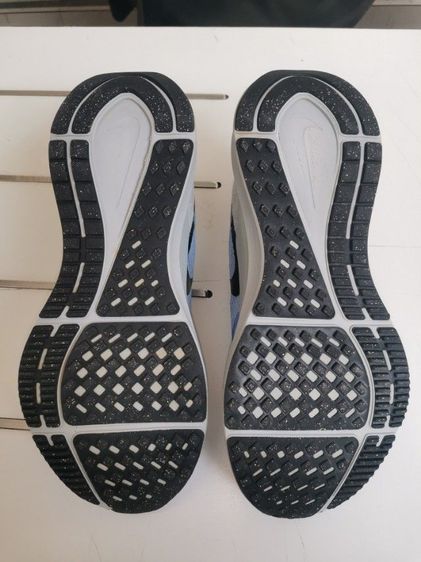 NIKE Structure 25 รองเท้าวิ่งขนาด​ 8.5(42)แท้ใช้งานมาไม่นานขาย700บาทรวมส่งEMsให้ด้วย(ตำหนิ​เชือกด้านซ้ายโดนน้ำยา ไฮเตอร์นิดหนึ่งตามรูป) รูปที่ 7
