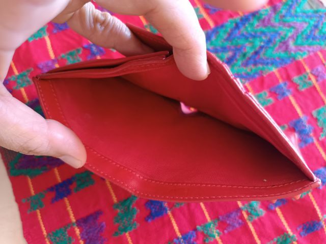 กระเป๋าตังค์ใบสั้น Christian Louboutinมือสองของแท้ รูปที่ 6