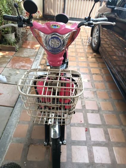 ขายจักรยานไฟฟ้า อุปกรณ์ที่ชาร์จพร้อมรถใช้ได้ปกติ ต้องเปลี่ยนแบตเตอรี่เอง