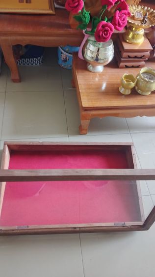 ตู้พระเครื่อง ตู้โชว์เครื่องประดับ