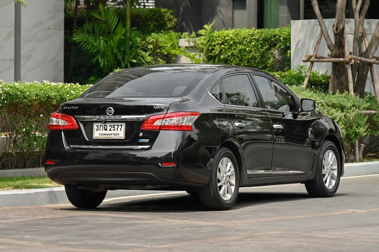 Nissan Sylphy 2014 1.8 V Sedan เบนซิน ไม่ติดแก๊ส เกียร์อัตโนมัติ ดำ รูปที่ 4