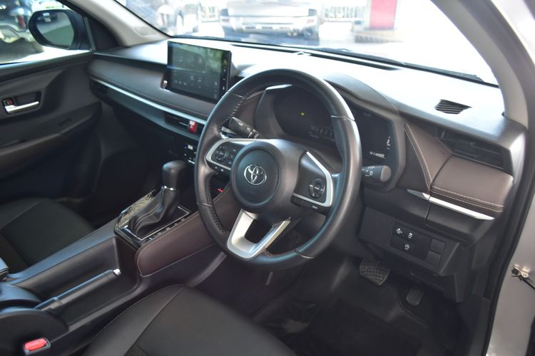 Toyota Yaris ATIV 2024 1.2 Smart Sedan เบนซิน ไม่ติดแก๊ส เกียร์อัตโนมัติ เทา รูปที่ 4