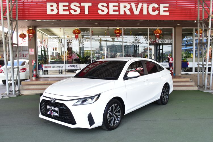 รถ Toyota Yaris ATIV 1.2 Smart สี ขาว