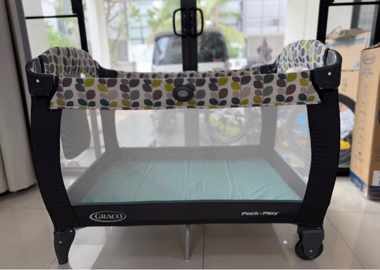 เตียงเด็ก Graco Pack ‘N Play Reversible Napper Changer  รูปที่ 5
