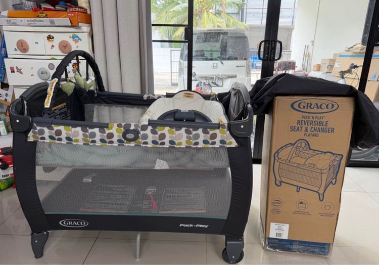 เตียงเด็ก Graco Pack ‘N Play Reversible Napper Changer  รูปที่ 8