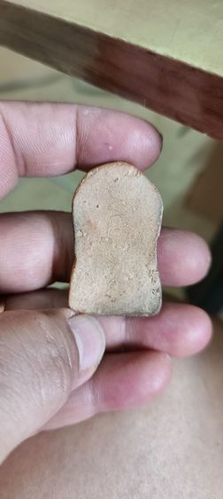 พระขุนแผนซุ้มเสมา พระครูเกษมนวกิจ ( พ่อเต้า เขมโก ) วัดเกาะวังไทร จ.นครปฐม ปี ๒๔๙๖

 รูปที่ 2