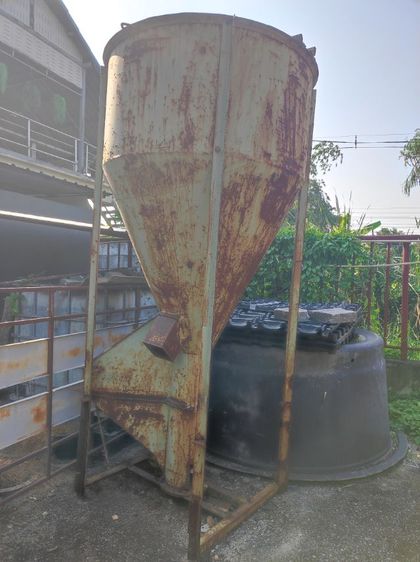 ถังผสมอาหาร เก่าเก็บ รูปที่ 2