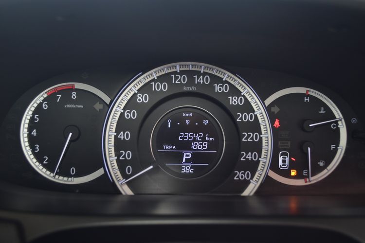 Honda Accord 2014 2.4 EL NAVI Sedan เบนซิน ไม่ติดแก๊ส เกียร์อัตโนมัติ ขาว รูปที่ 3