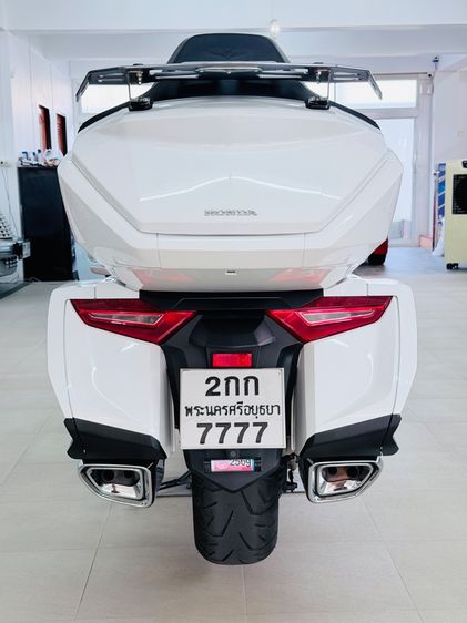 Honda New Goldwing DCT รุ่นTop สีขาว ปี23 รุ่นปัจจุบันกล่องท้ายใหญ่แล้ว 29xxxkm  คู่มือบุ้คเซอร์วิสครบ คันนี้สภาพเหมือนใหม่  รูปที่ 5