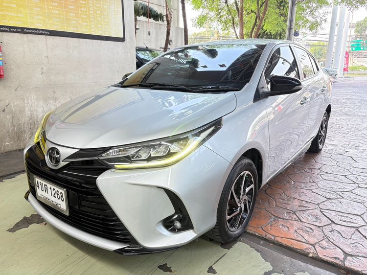 Toyota Yaris ATIV 2020 1.2 Sport Premium Sedan เบนซิน ไม่ติดแก๊ส เกียร์อัตโนมัติ ขาว รูปที่ 3