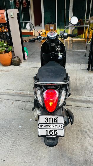 รถจักรยานยนต์ Scoopy i ปี 2014 รูปที่ 3