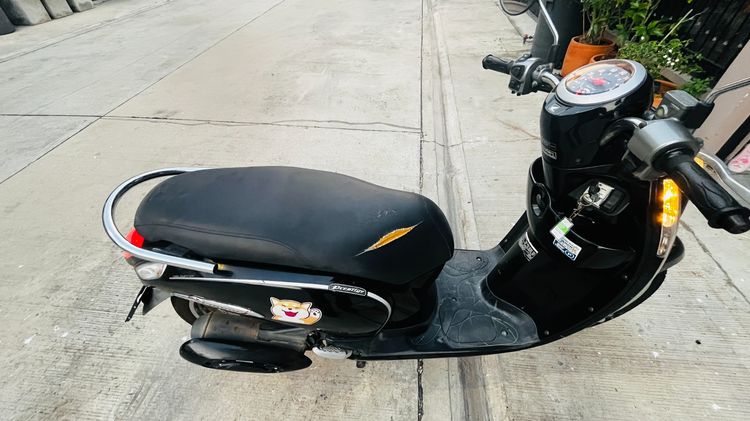 รถจักรยานยนต์ Scoopy i ปี 2014 รูปที่ 5