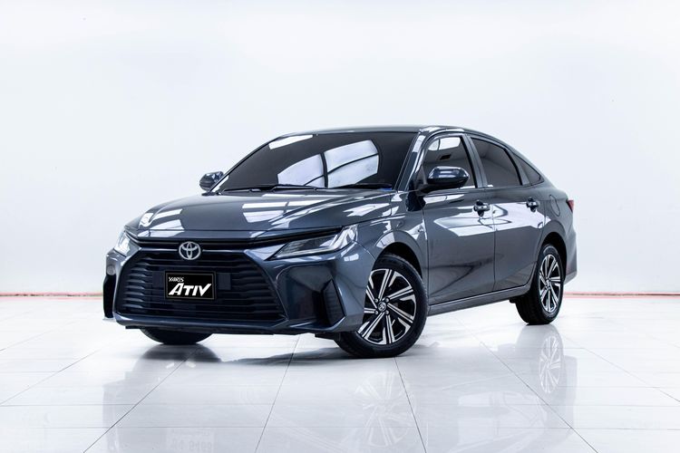 รถ Toyota Yaris ATIV 1.2 Sport สี เทา