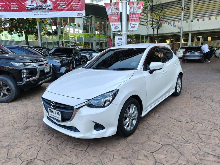 Mazda Mazda 2 2015 1.3 Sports Standard Sedan เบนซิน ไม่ติดแก๊ส เกียร์อัตโนมัติ ขาว รูปที่ 3
