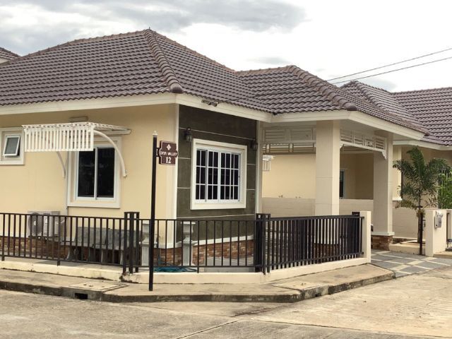 บ้าน 2ห้องนอน2ห้องน้ำ เฟอร์นิเจอร์บิ้วอินท์ บ้านสวยทำเลดีอยุ่ในหมู่บ้านดีญาวาเลย์ 52ตรวสันทราย(วัดทุ่งป่าเก็ด).โอนคนละครึ่ง