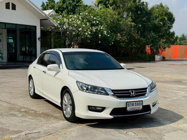 Honda Accord 2014 2.0 EL NAVI Sedan เบนซิน ไม่ติดแก๊ส เกียร์อัตโนมัติ ขาว รูปที่ 3