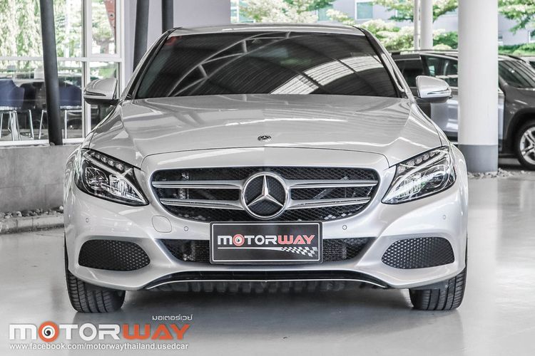 Mercedes-Benz C-Class 2017 C350 Sedan ปลั๊กอินไฮบริด (PHEV) เกียร์อัตโนมัติ ดำ รูปที่ 3