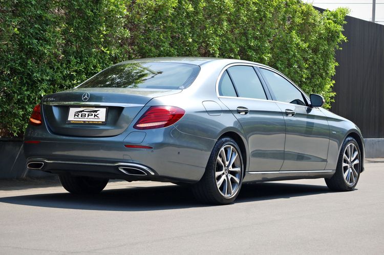 Mercedes-Benz E-Class 2018 E350 Sedan ไฮบริด ไม่ติดแก๊ส เกียร์อัตโนมัติ เทา รูปที่ 4
