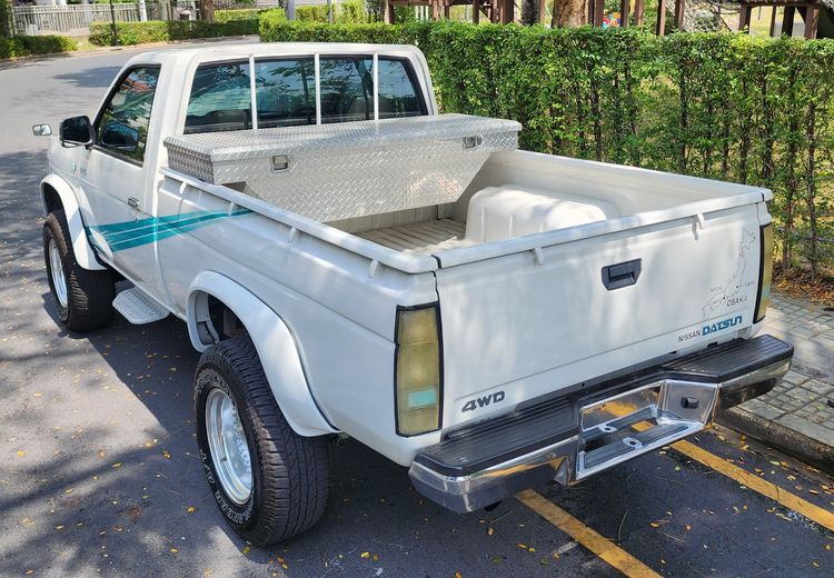 Nissan BIG-M 1995 2.5 Super GL Pickup ดีเซล เกียร์ธรรมดา ขาว รูปที่ 3