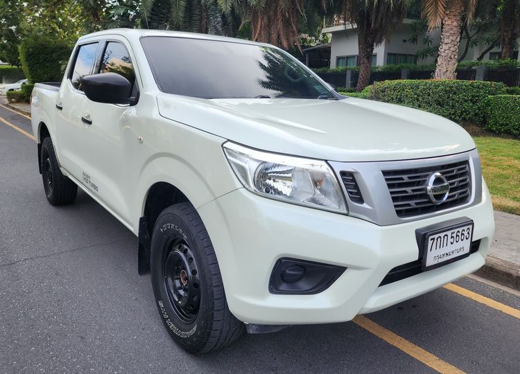 รถ Nissan BIG-M FRONTIER NAVARA 2.5 LE สี ขาว