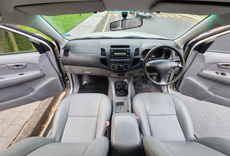 Toyota Hilux Vigo 2011 2.7 Smart Cab J Pickup เบนซิน LPG เกียร์ธรรมดา เทา รูปที่ 4