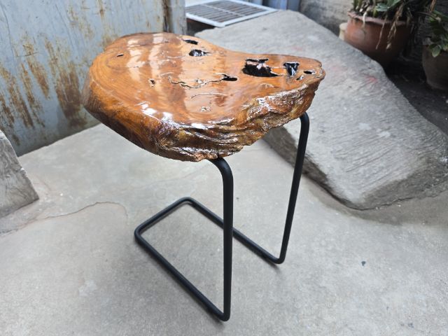 โต๊ะไม้จริง ขาเหล็กแข็งแรง
ขนาด ยาว 50CM กว้าง 40CM สูง 53CM รูปที่ 9