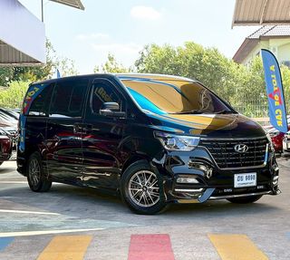 Hyundai H-1 2.5 Deluxe Top ปี 2018 Upgrade ใหม่ทั้งคัน รถมือเดียวจากป้ายแดง  ไม่เคยเฉี่ยวชน ไม่เคยทำสี สภาพใหม่จัด (ไม่รวมทะเบียน)