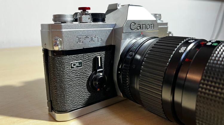 กล้องฟิล์ม Canon FTb QL พร้อมเลนส์ Canon FD 35 105mm f 3.5 รูปที่ 10