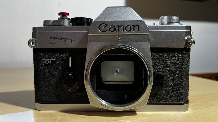 กล้องฟิล์ม Canon FTb QL พร้อมเลนส์ Canon FD 35 105mm f 3.5 รูปที่ 12